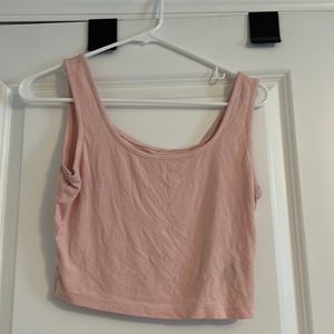 pink tank top